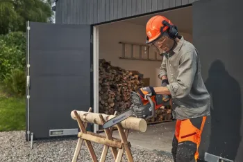 225i akkumulátoros láncfűrész KIT  (akkuval és töltővel) 3.Kép