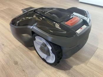 https://robotfunyirocentrum.hu/media_ws/10030/2083/idx/husqvarna-automower-310-robotfunyiro-hasznalt-garanciaval-.jpg
