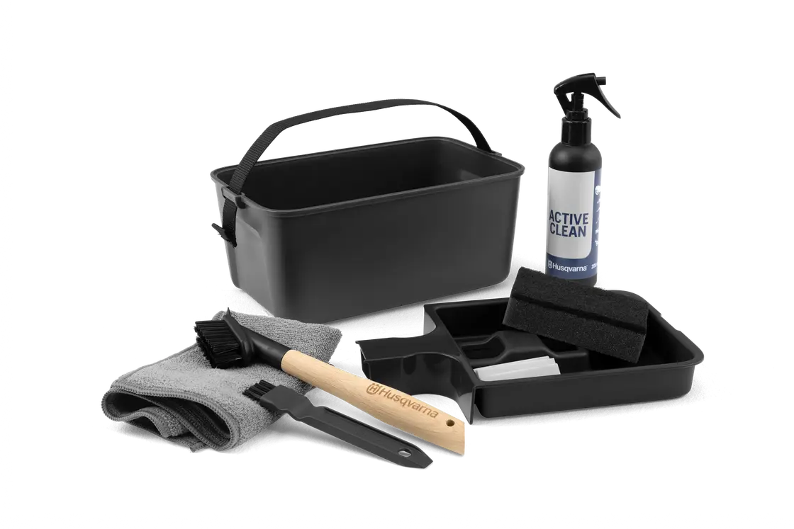 robotfűnyíró karbantartó- és tisztító készlet