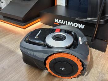 https://robotfunyirocentrum.hu/media_ws/10032/2033/idx/segway-navimow-i108e-robotfunyiro-2025-garazzsal-hasznalt-.jpg