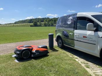 Ceora 546 EPOS + Razor 43M robotfűnyíró KIT 2025 4.Kép