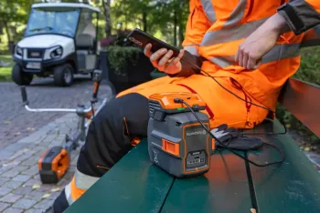 40-USB150X töltő adapter 5.Kép