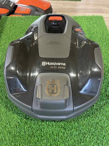 Automower 305E NERA robotfűnyíró 2026 (beépített pluginnal) használt, garanciával! 5.Kép