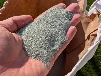 zeolit homok 0,5-1 mm  25 kg zsák talajjavító ásvány Kép