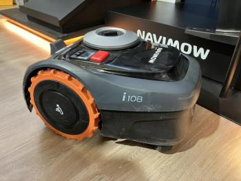 https://robotfunyirocentrum.hu/media_ws/10037/2064/idx/segway-navimow-i108e-robotfunyiro-2025-garazzsal-hasznalt-.jpg